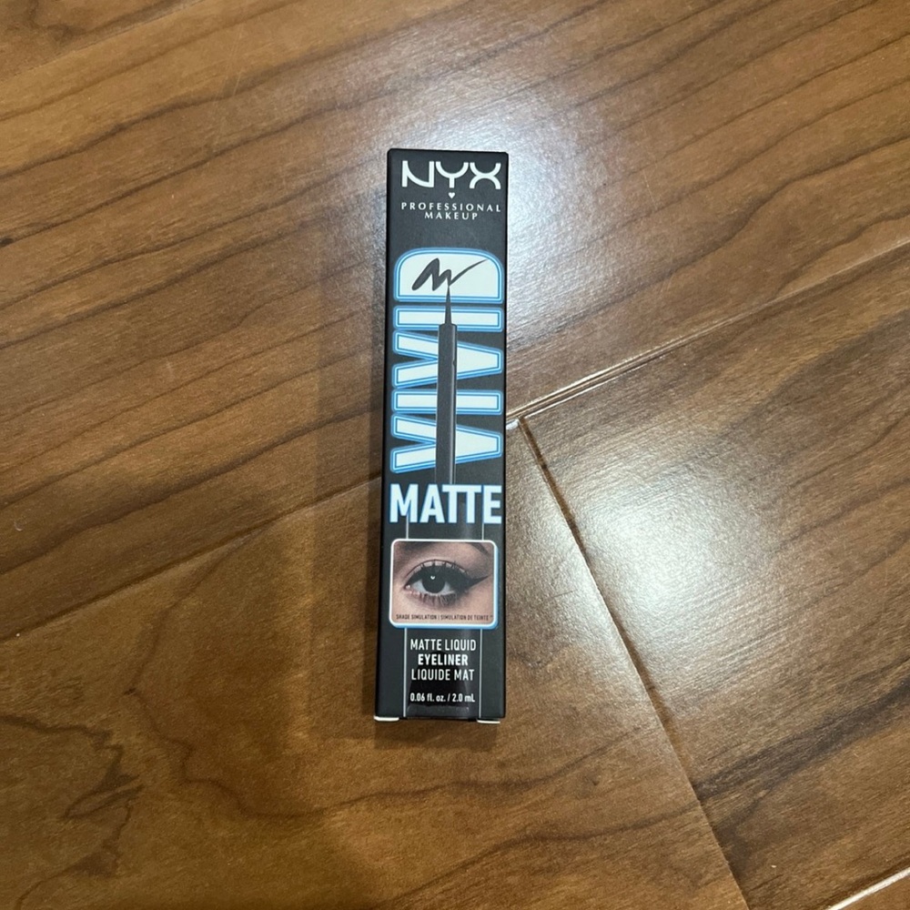 NYX Vivid mattte liquid eyeliner NIB